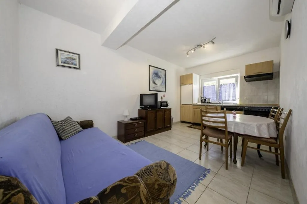 Apartment In Lopar With Terrace, Air Conditioning, Wifi, Dishwasher